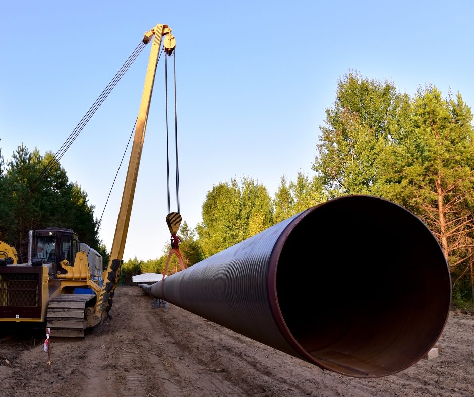 Posatubi in cantiere durante la realizzazione di un metanodotto